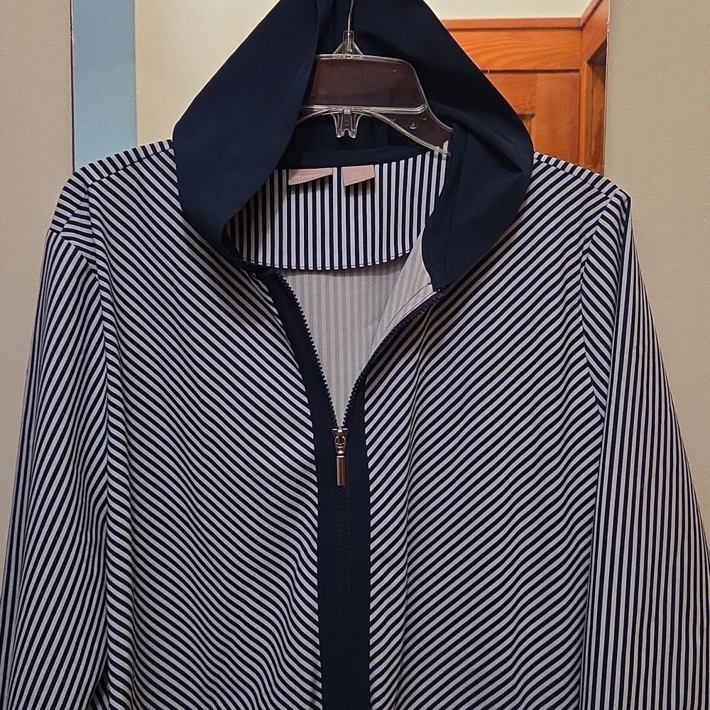 Chico's ZENERGY Blue and white  Jacket, Hooded  Matching Skort - Picture 3 of 8